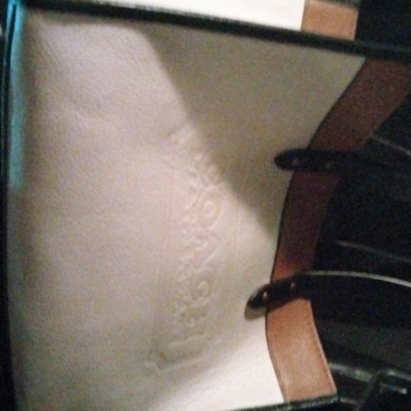 Coach Designer Purse - Picture 4 of 5